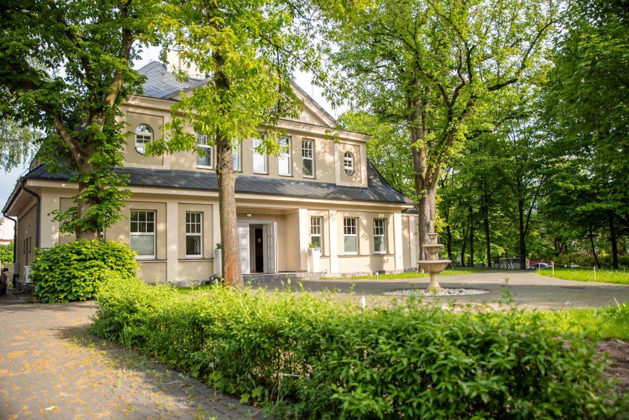Bed & Breakfast Dworek A&j